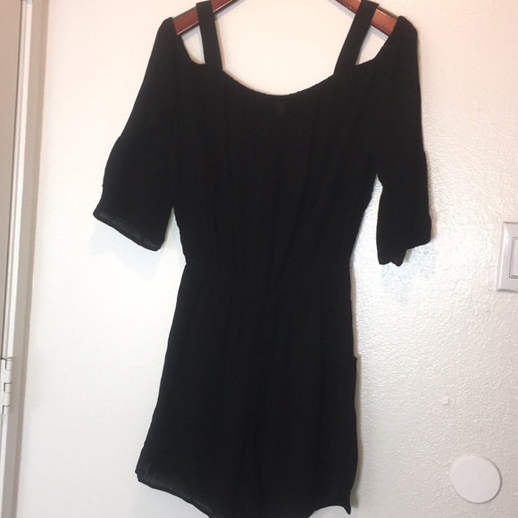 Apt 9 Black Rayon Crepe Cold Shoulder Romper - Picture 5 of 8